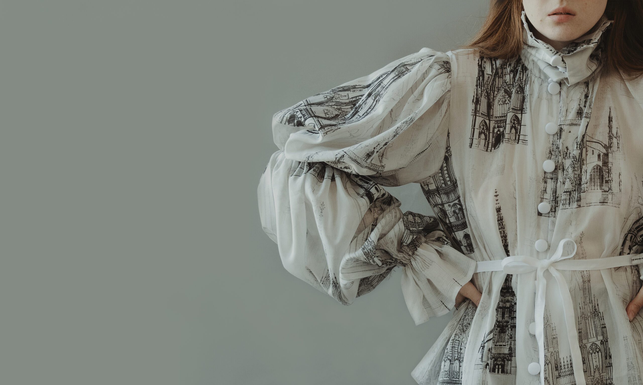 Silk chiffon puffy blouse with Gothic cathedrals print