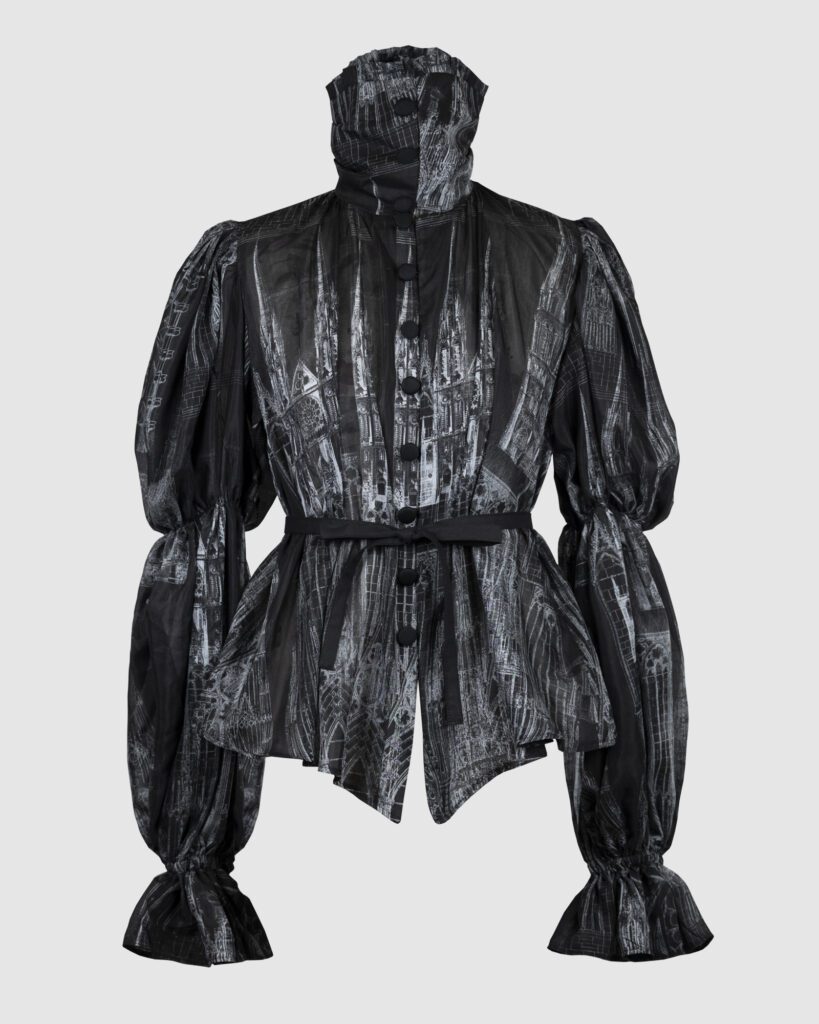 "Duomo" series re-release 27.01.2025 - 10.02.2025 23 black printed blouse