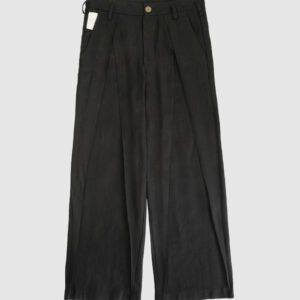Trousers with overlapping pleats