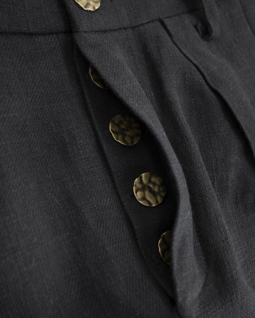 489 Clothing and accessories | KANEKO